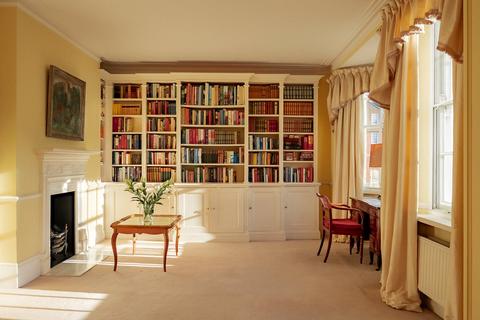 2 bedroom apartment for sale, Coleherne Court, Old Brompton Road, Chelsea, SW5