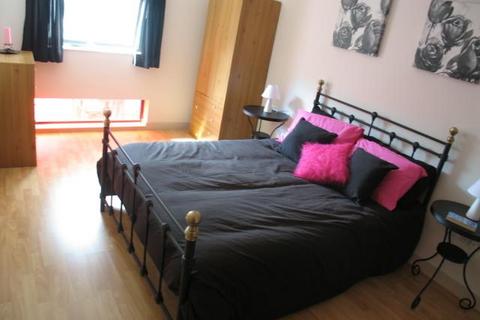 2 bedroom apartment to rent, Lovell House, Skinner Lane