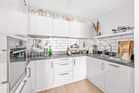 1 bedroom apartment for sale, Lapwing Heights, Waterside Way, N17