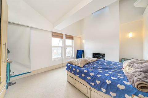 undefined, Carnarvon Road, London, E15