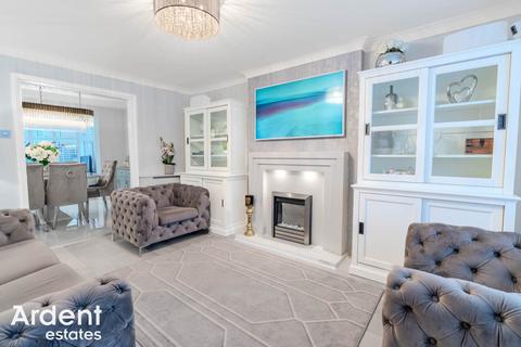 4 bedroom detached house for sale, Clayton Way, Maldon