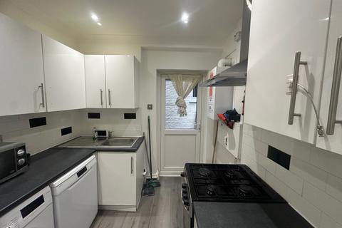 2 bedroom apartment to rent, Chicksand Street, Shoreditch, London E1