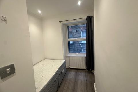 2 bedroom apartment to rent, Chicksand Street, Shoreditch, London E1