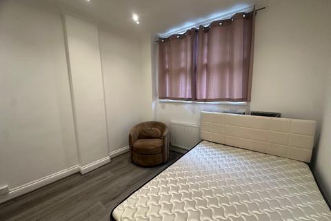 2 bedroom apartment to rent, Chicksand Street, Shoreditch, London E1