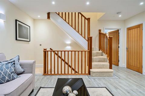 4 bedroom semi-detached house for sale, Ranmore Common