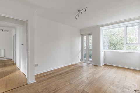 2 bedroom apartment for sale, Hayward Gardens, London, SW15