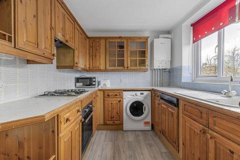 2 bedroom apartment for sale, Hayward Gardens, London, SW15
