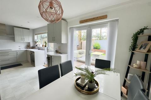 3 bedroom semi-detached house for sale, Tavistock Road, Fleet GU51