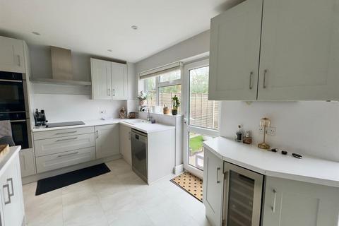 3 bedroom semi-detached house for sale, Tavistock Road, Fleet GU51