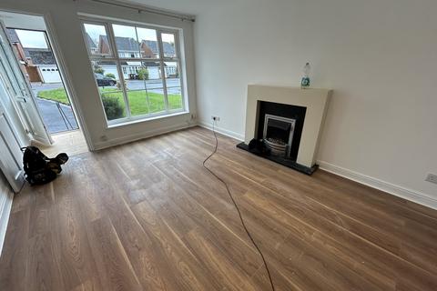 3 bedroom semi-detached house to rent, Glascote Close, Shirley B90