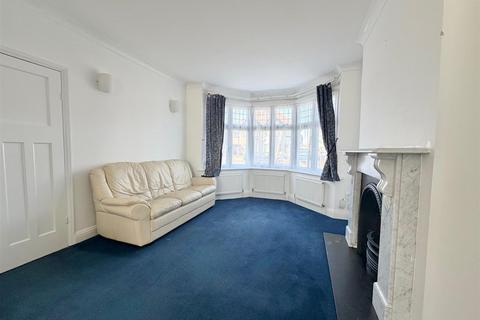 3 bedroom semi-detached house to rent, St. Brides Avenue, Edgware HA8