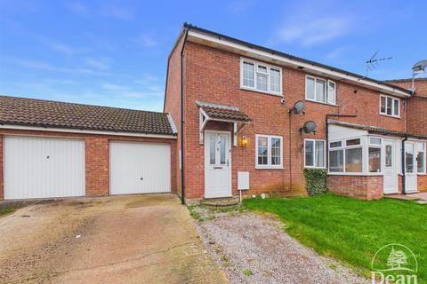2 bedroom end of terrace house for sale, Pine Crest Way, Lydney GL15
