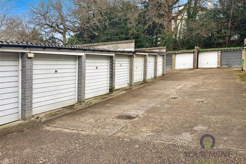 2 bedroom flat for sale, Mountcombe Close, Surbiton KT6