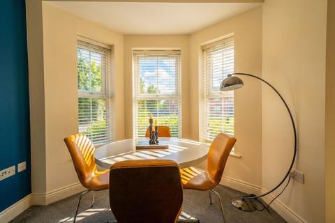 2 bedroom flat for sale, Snitterfield Drive, Shirley
