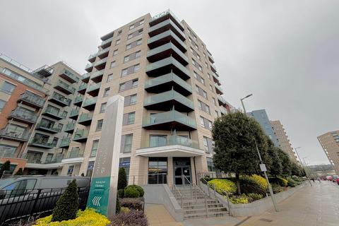 2 bedroom flat for sale, Aerodrome Road, London NW9