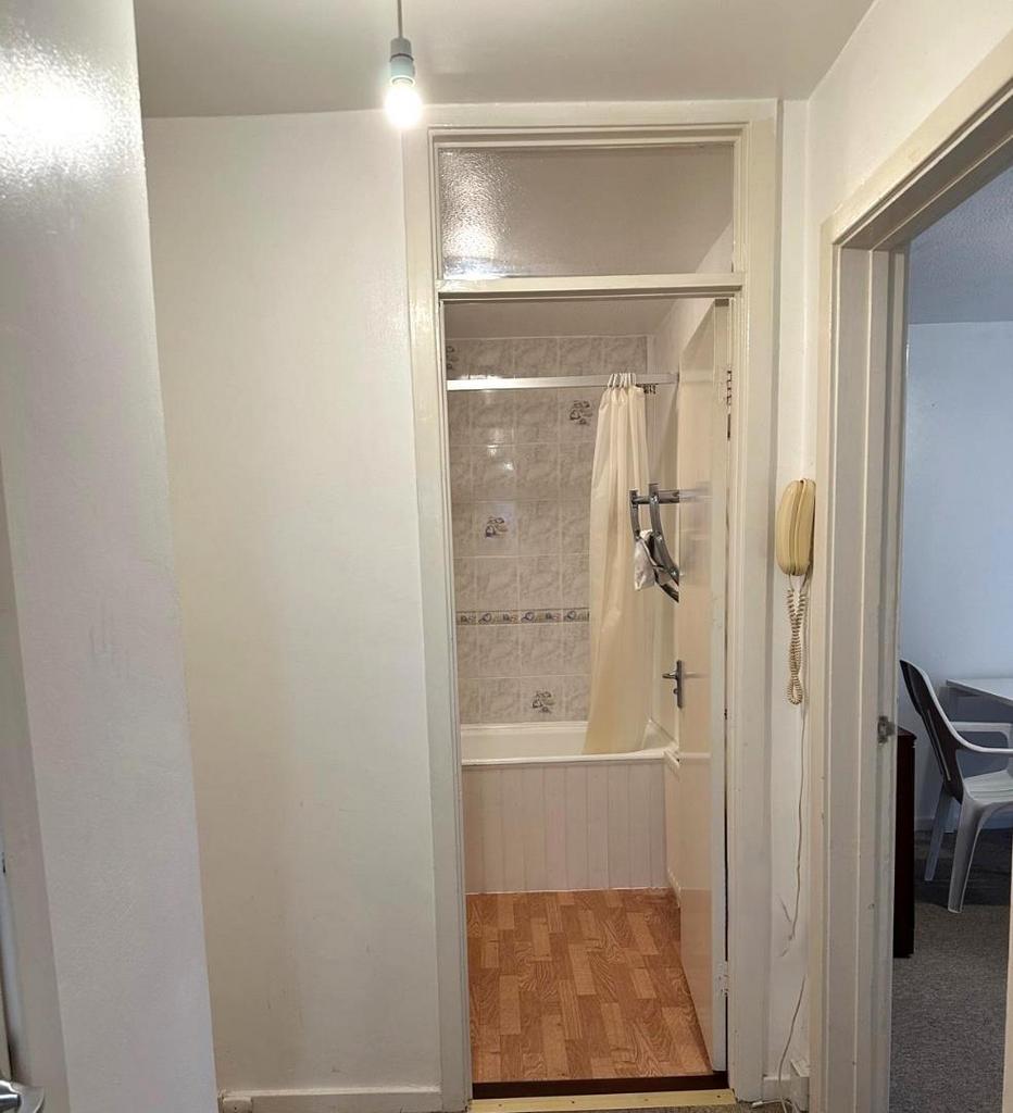 Hall33.png