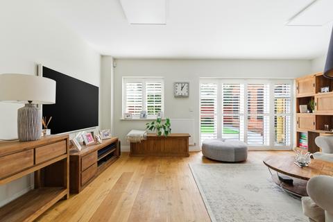 4 bedroom semi-detached house for sale, Mortimer Crescent, St. Albans AL3
