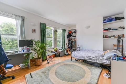 3 bedroom flat to rent, Brook Drive, Kennington, London, SE11