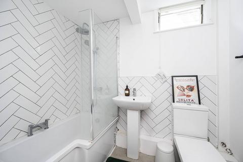 2 bedroom flat to rent, Sandringham Road, Dalston, London, E8