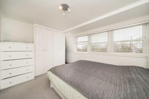 2 bedroom flat for sale, Cardigan Road, Richmond TW10
