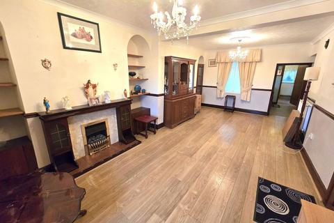 undefined, Dinas Street, Swansea SA6