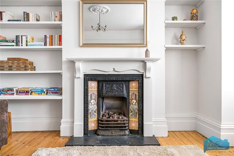 3 bedroom apartment for sale, Hurst Road, London, N21