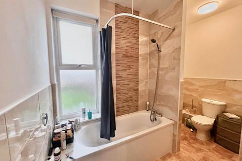 undefined, Sunderland Road, Gateshead NE8