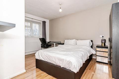 undefined, Chester Road, Greater Manchester M15