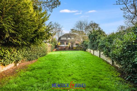 5 bedroom detached house for sale, Mount Avenue, Hutton Mount, Brentwood