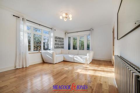 5 bedroom detached house for sale, Mount Avenue, Hutton Mount, Brentwood