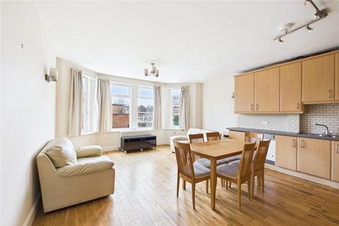 3 bedroom apartment to rent, Farnan Road, London, SW16