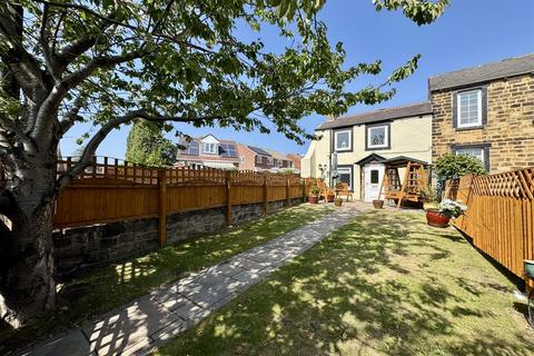 2 bedroom end of terrace house for sale, Blacker Road, Staincross