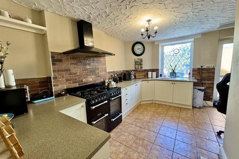 2 bedroom end of terrace house for sale, Blacker Road, Staincross, Barnsley,  S75 6BZ