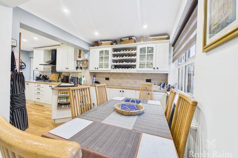 3 bedroom detached house for sale, Surbiton Road, Durham TS18