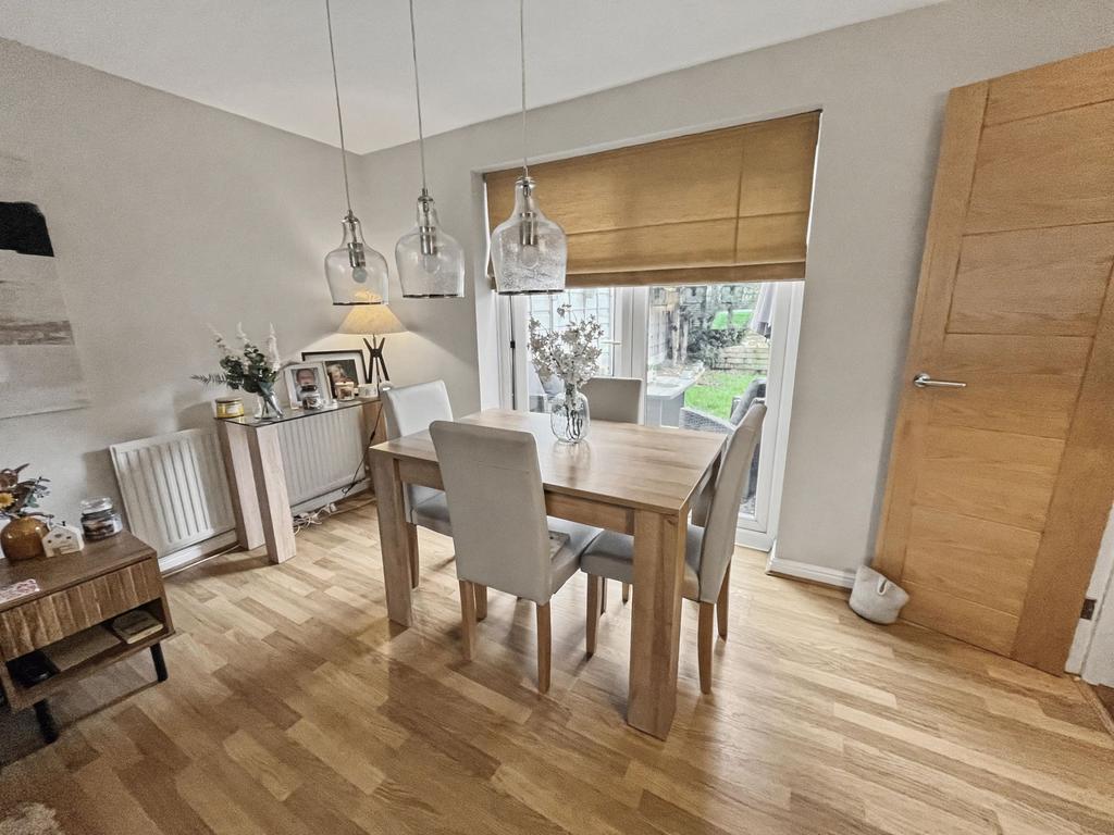 Lounge-Dining Room