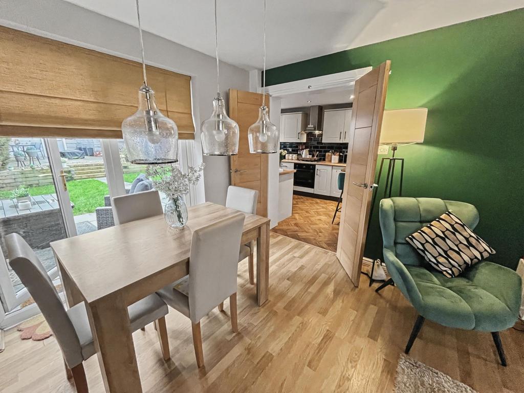 Lounge-Dining Room