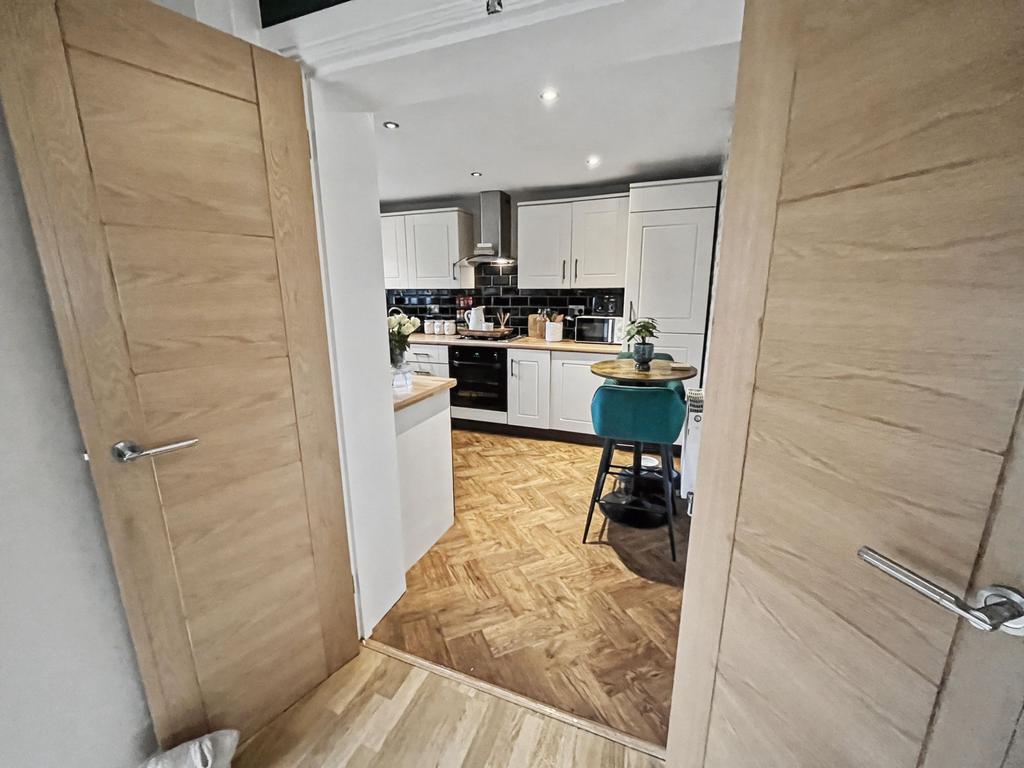 Lounge-Dining Room