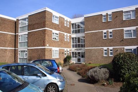 2 bedroom flat to rent, Stratton Close, EDGWARE, HA8