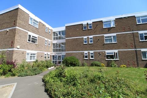 2 bedroom flat to rent, Stratton Close, EDGWARE, HA8