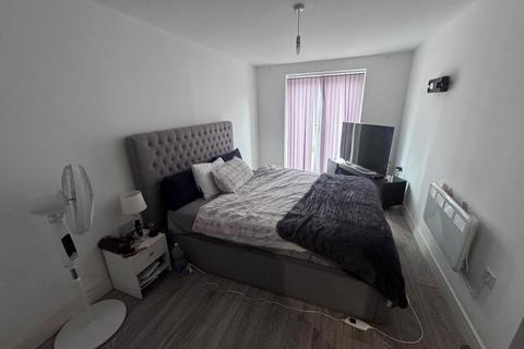 2 bedroom flat to rent, 22 Stacey Road, Roath, Cardiff