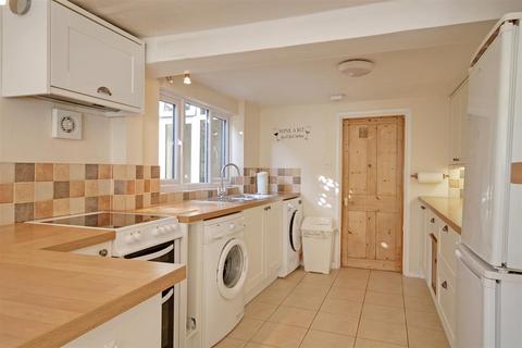 undefined, Station Street, Lymington