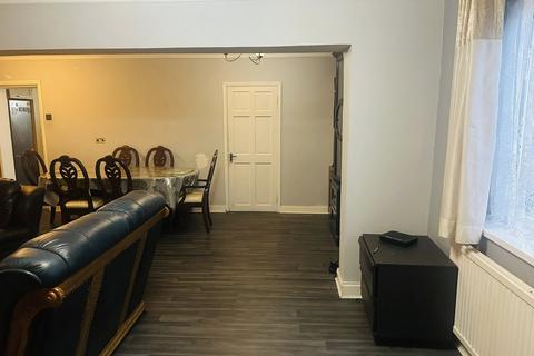 undefined, Bradgers Hill Road, Luton LU2
