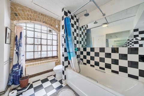 2 bedroom flat to rent, Bermondsey Street, London, SE1