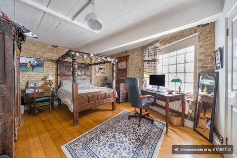 2 bedroom flat to rent, Bermondsey Street, London, SE1