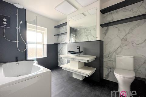 undefined, Kingsholm Road, Gloucester GL1