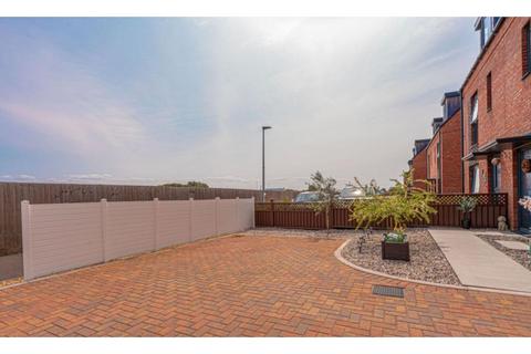 4 bedroom semi-detached house for sale, Dolomite Close, Newport, NP19