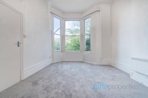 Studio to rent, Abbey Road, London, NW8