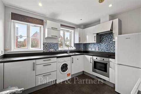 2 bedroom maisonette to rent, Scarletts Road, Colchester, Essex, CO1