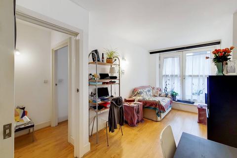 Cadogan Road, Woolwich, London, SE18