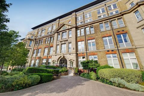 Cadogan Road, Woolwich, London, SE18